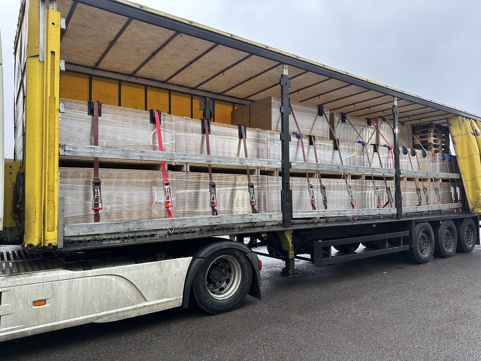 CLK Log heavy truck